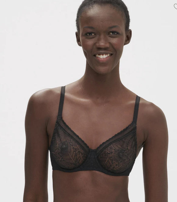 Comete Molded Full Cup Bra In Black