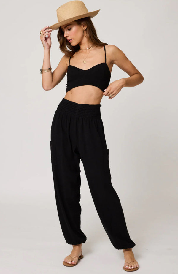 Easy Cargo Beach Pant In Black - Romantiques